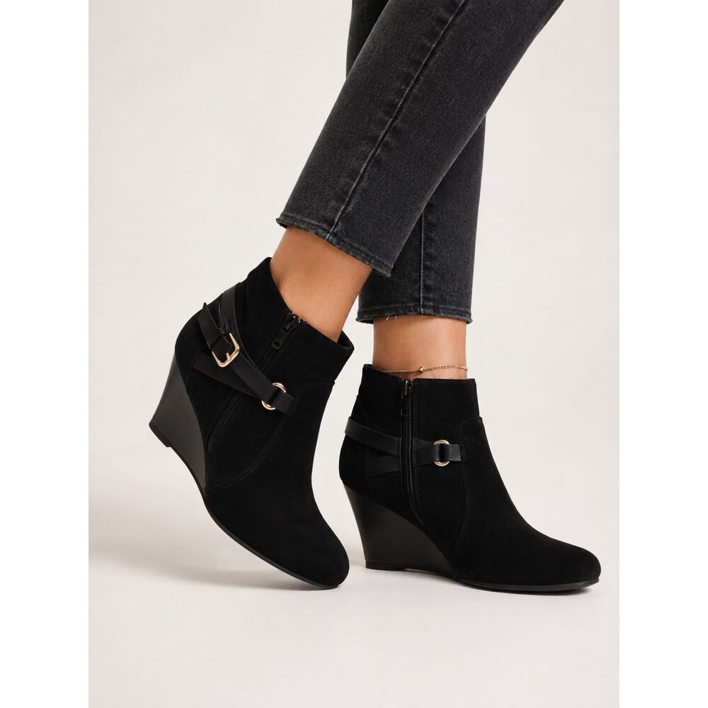 Report Garrie Black Faux Suede Wedge Ankle Boots Buckle Booties Women 7.5